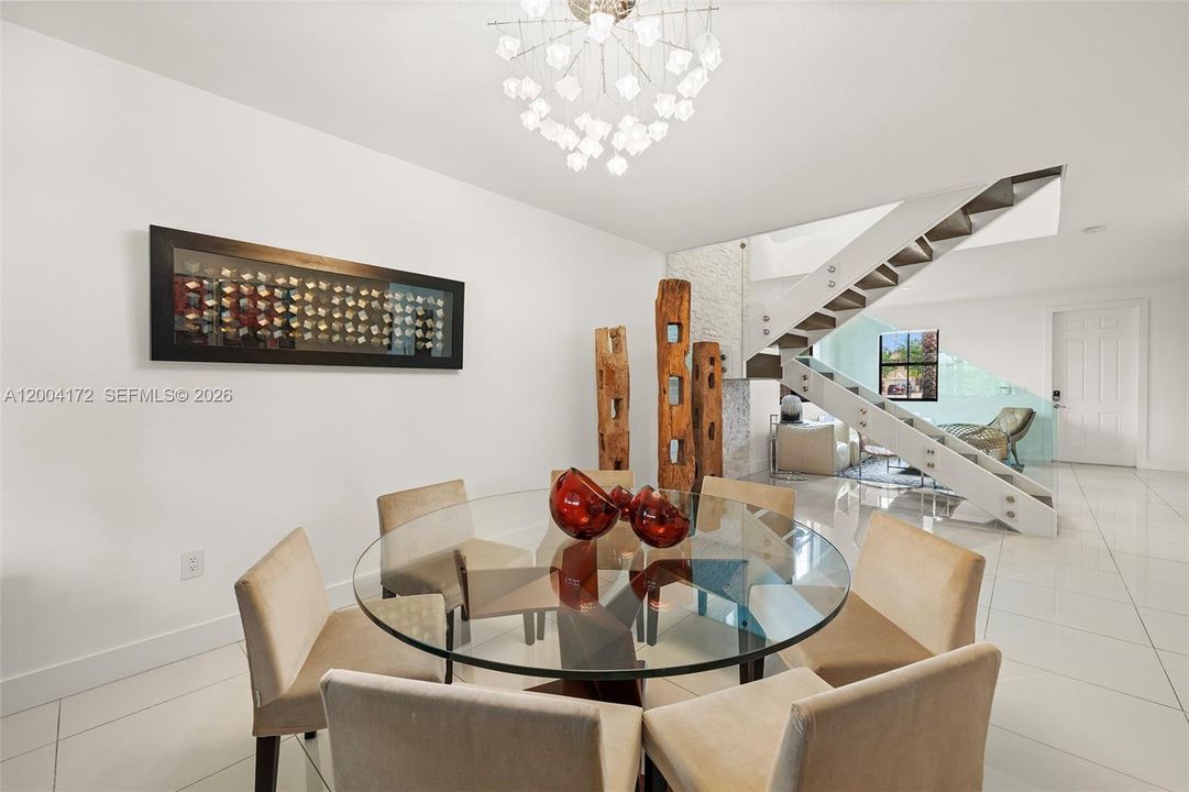 For Sale: $1,300,000 (4 beds, 3 baths, 2674 Square Feet)