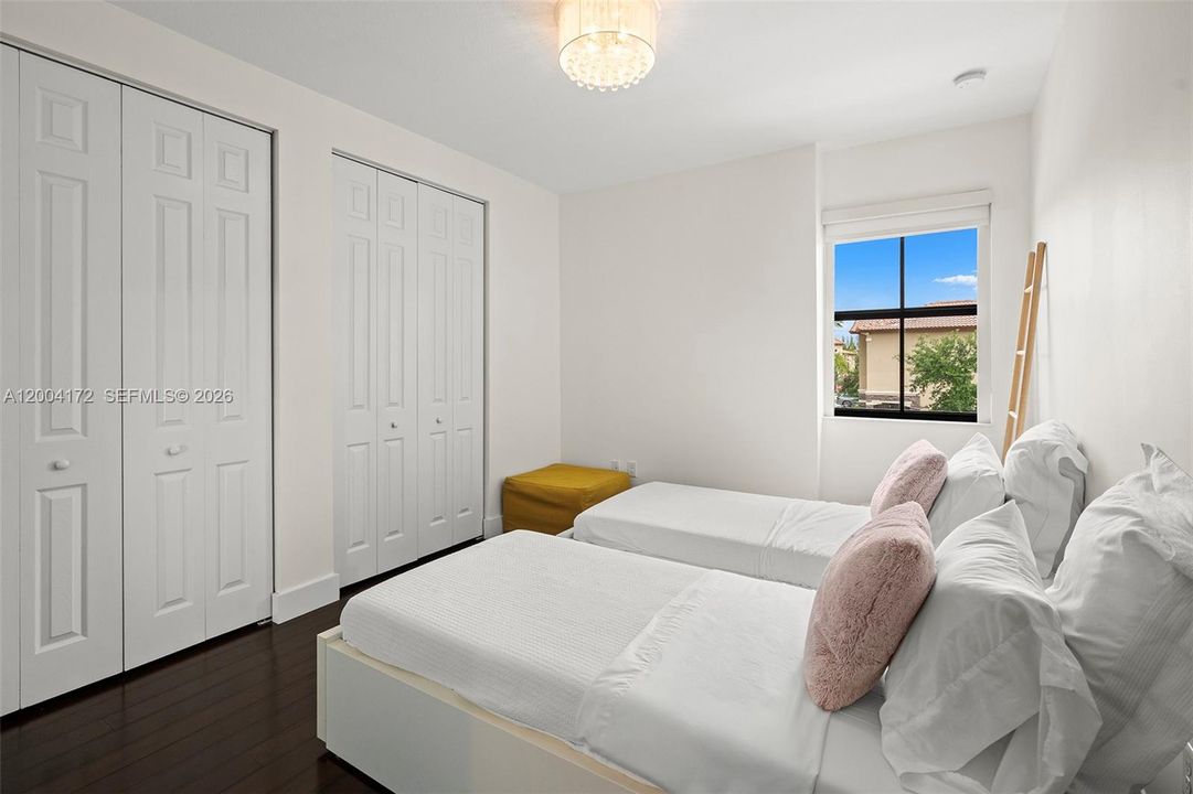 For Sale: $1,300,000 (4 beds, 3 baths, 2674 Square Feet)