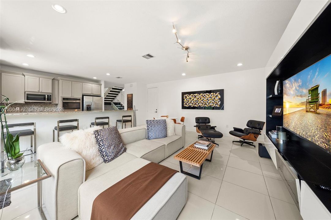 For Sale: $1,300,000 (4 beds, 3 baths, 2674 Square Feet)