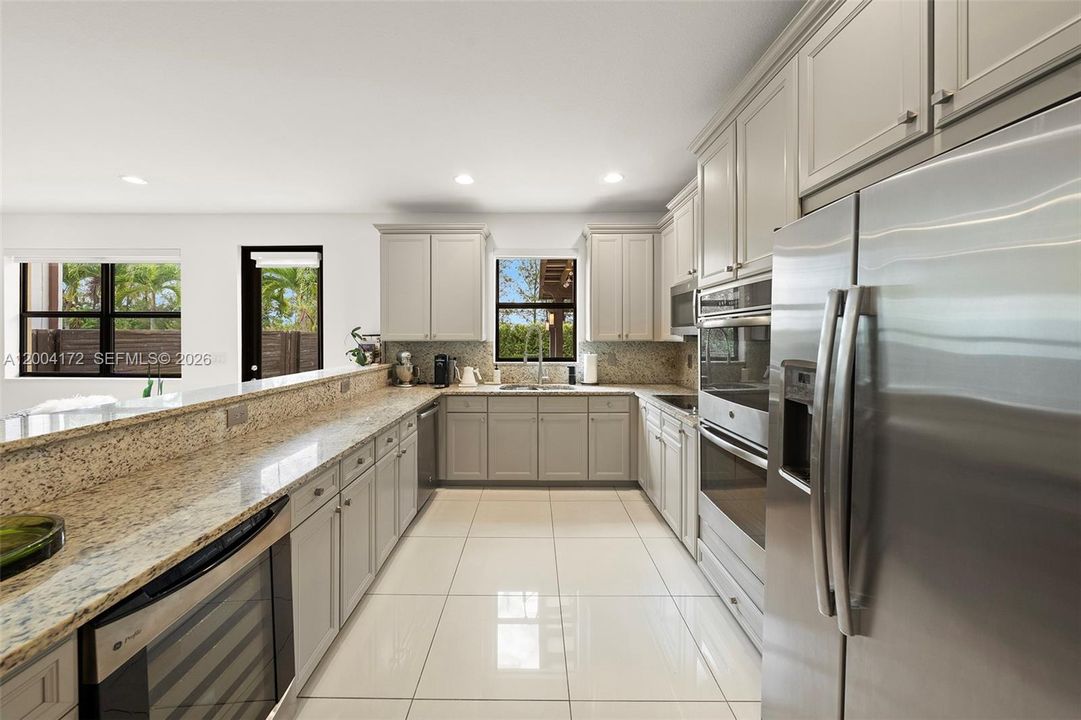 For Sale: $1,300,000 (4 beds, 3 baths, 2674 Square Feet)