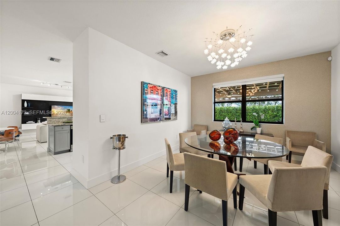 For Sale: $1,300,000 (4 beds, 3 baths, 2674 Square Feet)