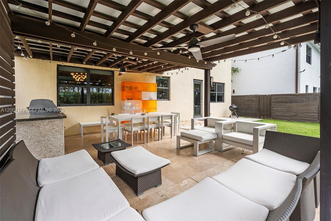 For Sale: $1,300,000 (4 beds, 3 baths, 2674 Square Feet)