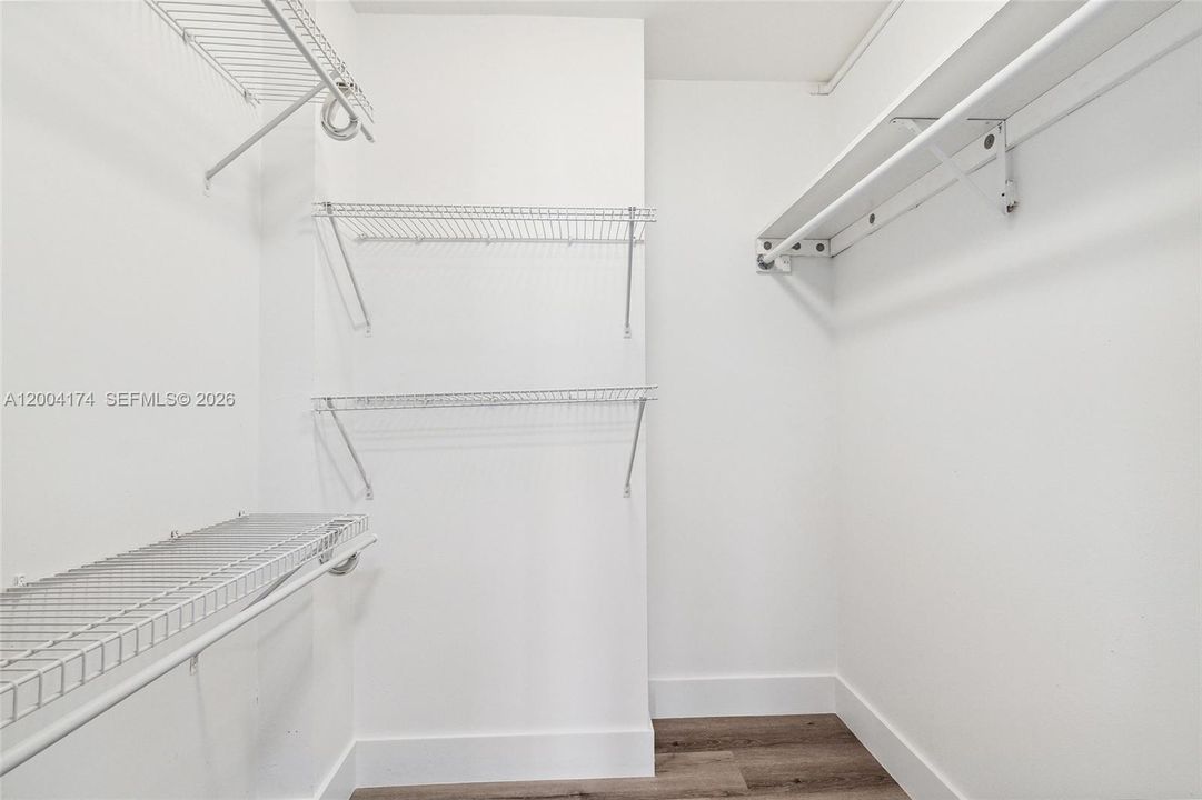 Active With Contract: $3,150 (2 beds, 2 baths, 1048 Square Feet)