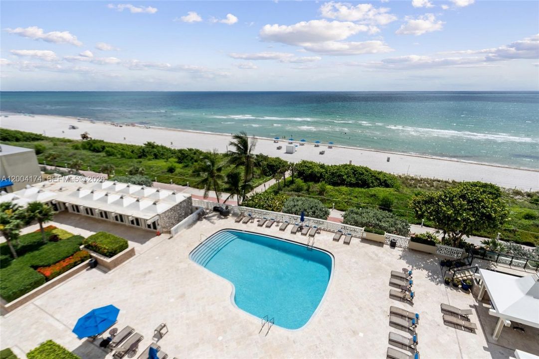 Active With Contract: $3,150 (2 beds, 2 baths, 1048 Square Feet)