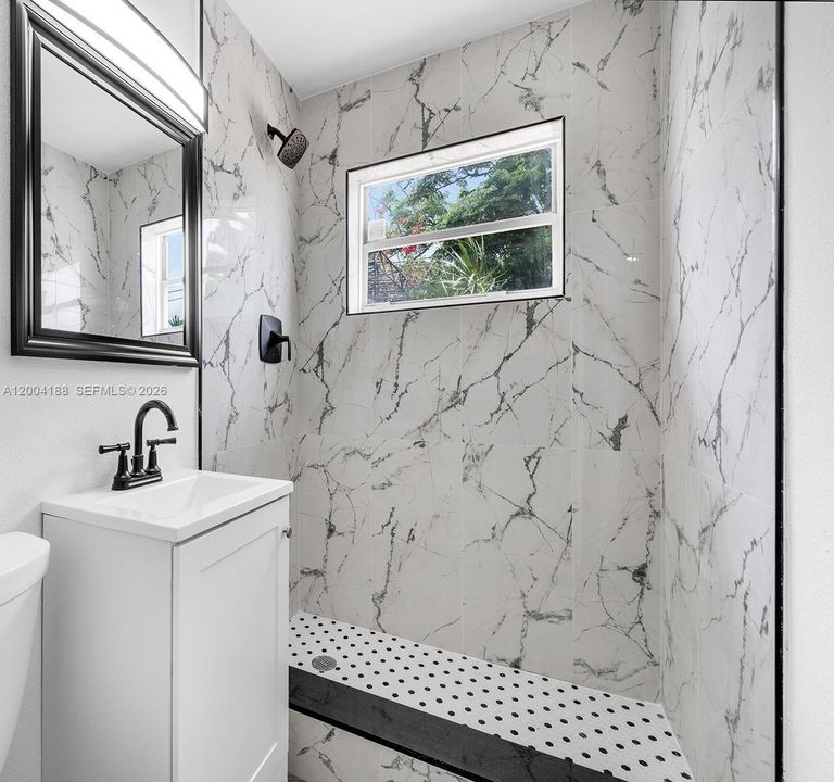 En Venta: $415,000 (3 camas, 2 baños, 980 Pies cuadrados)