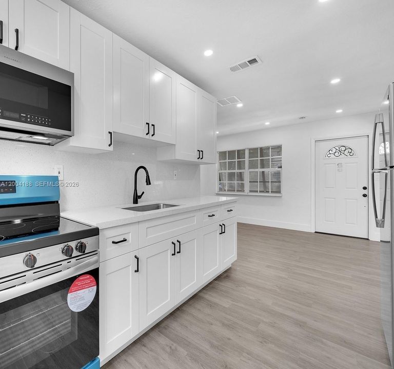 En Venta: $415,000 (3 camas, 2 baños, 980 Pies cuadrados)