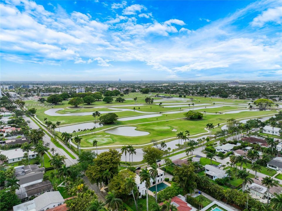 Active With Contract: $1,499,900 (6 beds, 4 baths, 4307 Square Feet)