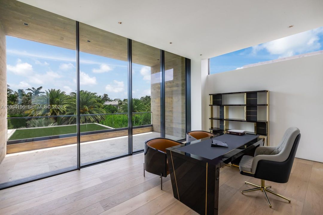 En Renta: $165,000 (7 camas, 7 baños, 7066 Pies cuadrados)