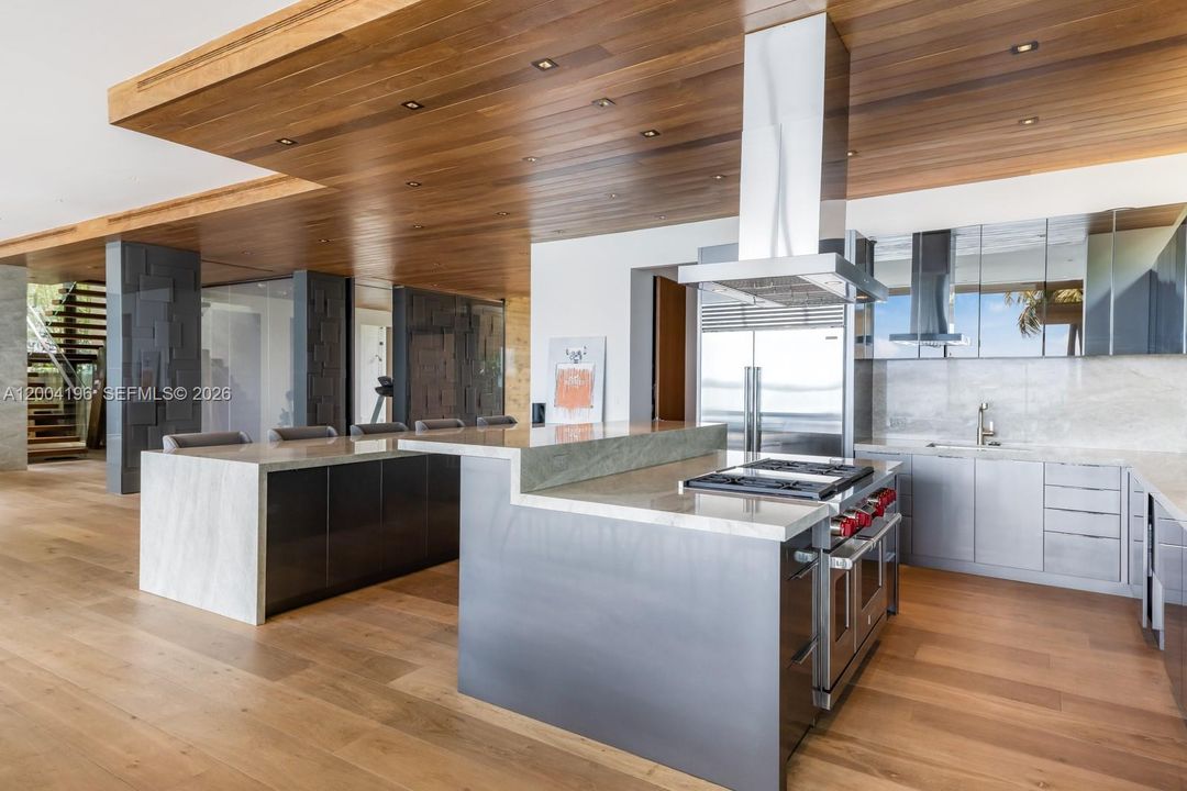 En Renta: $165,000 (7 camas, 7 baños, 7066 Pies cuadrados)