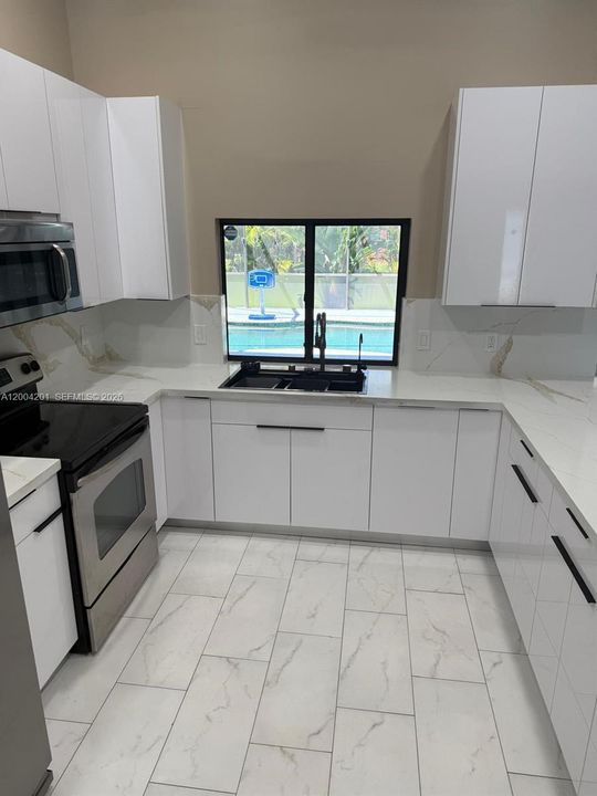 В аренду: $2,500 (3 спален, 2 ванн, 0 Квадратных фут)