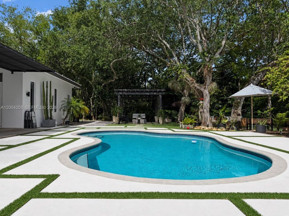 Recientemente alquilado: $13,499 (5 camas, 3 baños, 2848 Pies cuadrados)