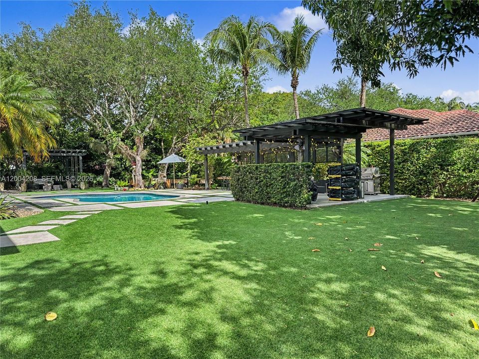 Recientemente alquilado: $13,499 (5 camas, 3 baños, 2848 Pies cuadrados)