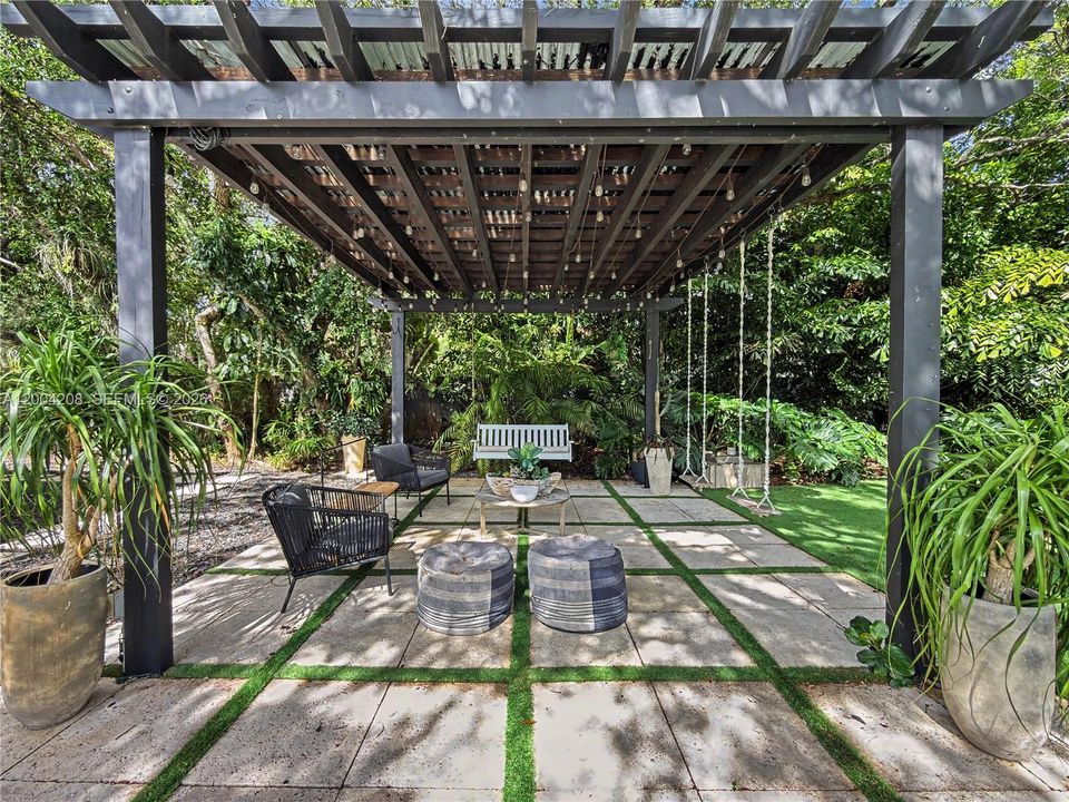 Recientemente alquilado: $13,499 (5 camas, 3 baños, 2848 Pies cuadrados)