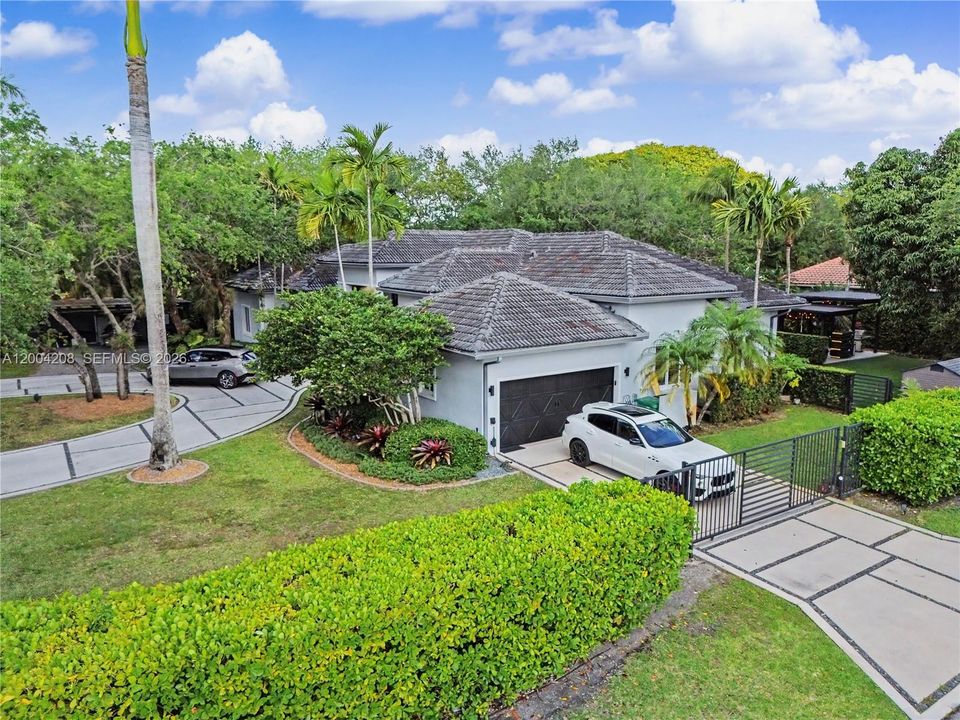 Recientemente alquilado: $13,499 (5 camas, 3 baños, 2848 Pies cuadrados)