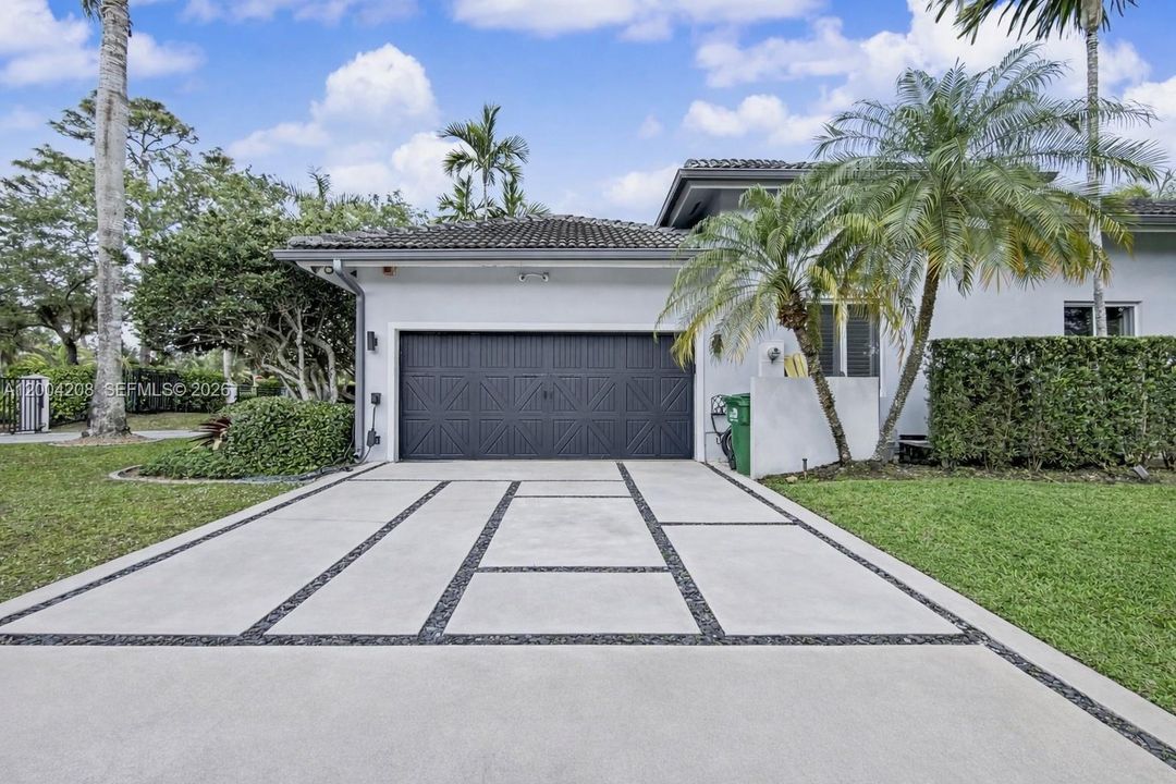 Recientemente alquilado: $13,499 (5 camas, 3 baños, 2848 Pies cuadrados)