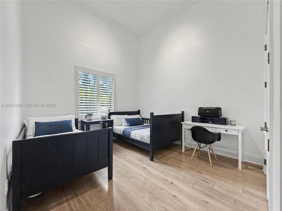 Recientemente alquilado: $13,499 (5 camas, 3 baños, 2848 Pies cuadrados)