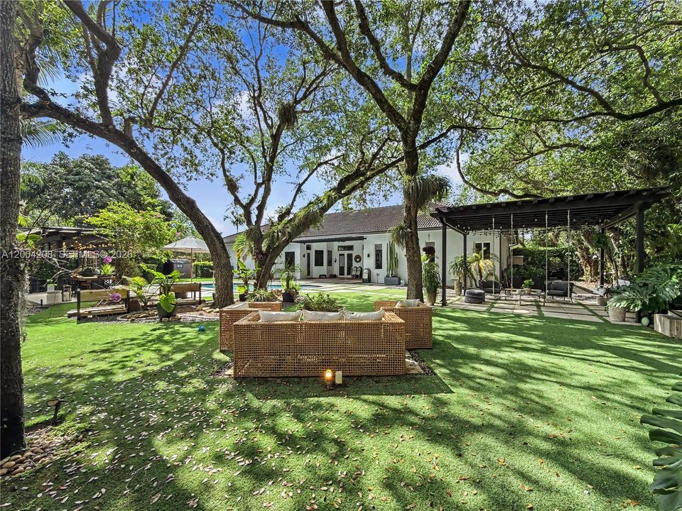 Recientemente alquilado: $13,499 (5 camas, 3 baños, 2848 Pies cuadrados)