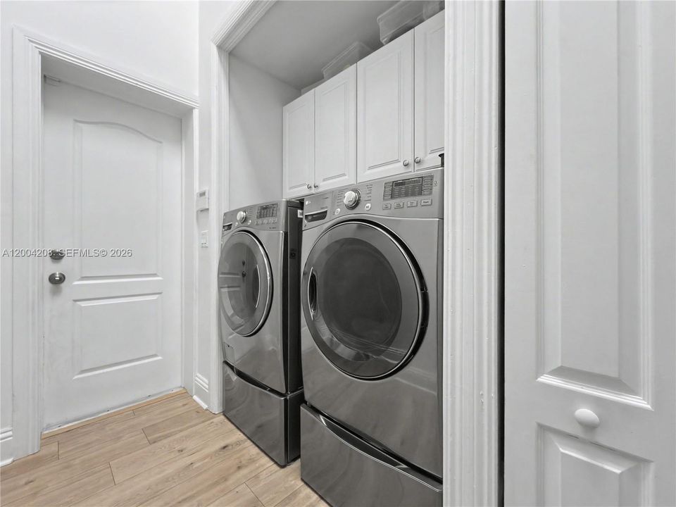 Recientemente alquilado: $13,499 (5 camas, 3 baños, 2848 Pies cuadrados)
