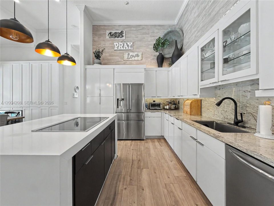 Recientemente alquilado: $13,499 (5 camas, 3 baños, 2848 Pies cuadrados)