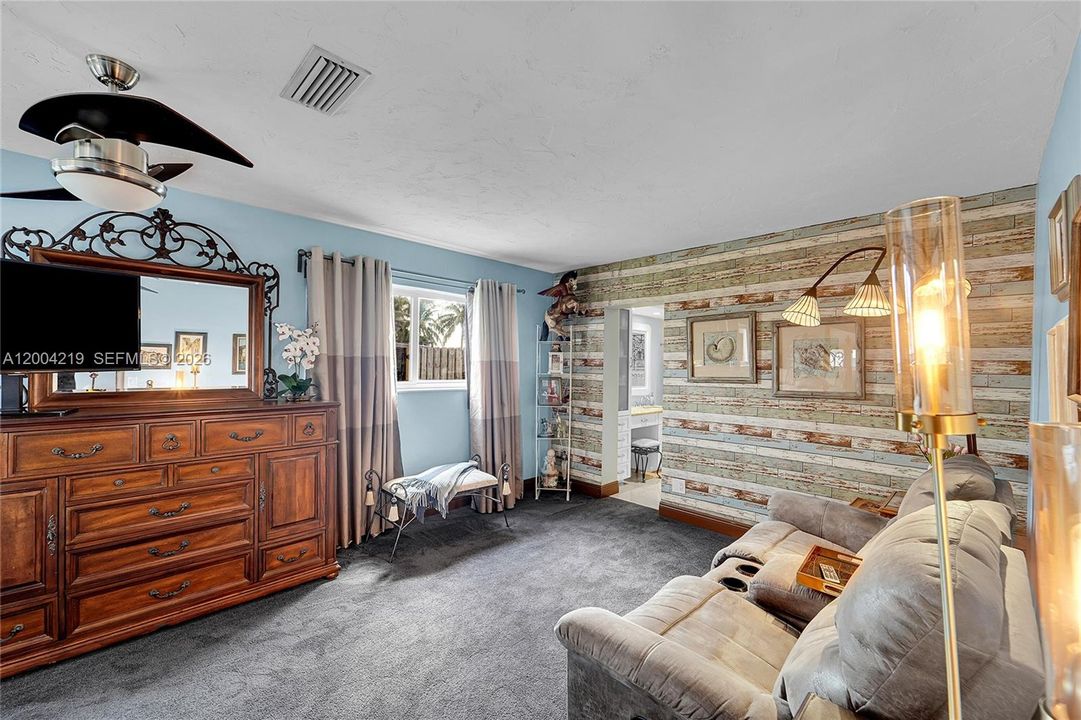 Vendido Recientemente: $749,990 (3 camas, 2 baños, 0 Pies cuadrados)