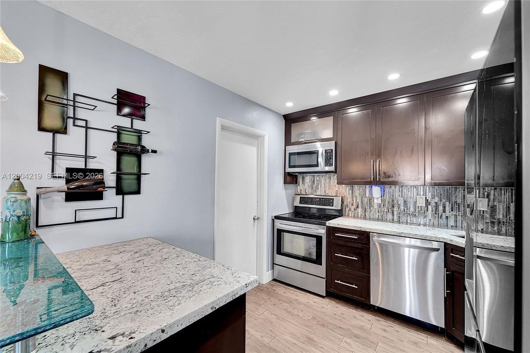 Vendido Recientemente: $749,990 (3 camas, 2 baños, 0 Pies cuadrados)
