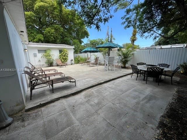 En Venta: $459,500 (3 camas, 2 baños, 1336 Pies cuadrados)
