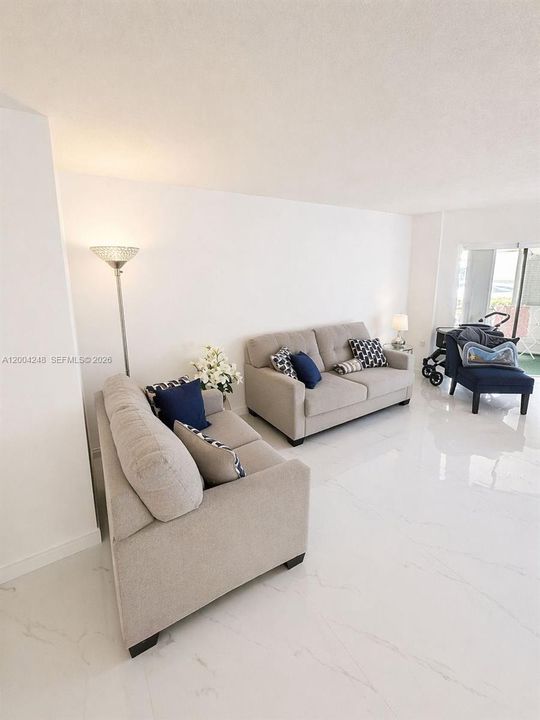 En Venta: $209,000 (2 camas, 2 baños, 1120 Pies cuadrados)