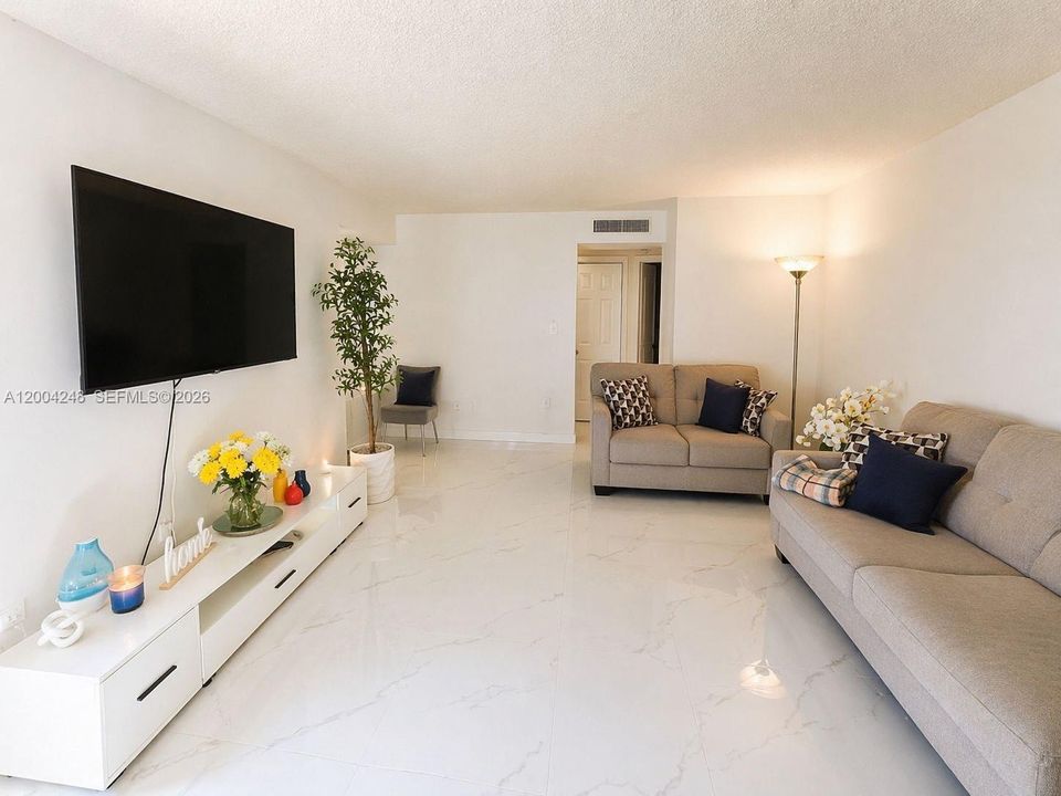 En Venta: $209,000 (2 camas, 2 baños, 1120 Pies cuadrados)