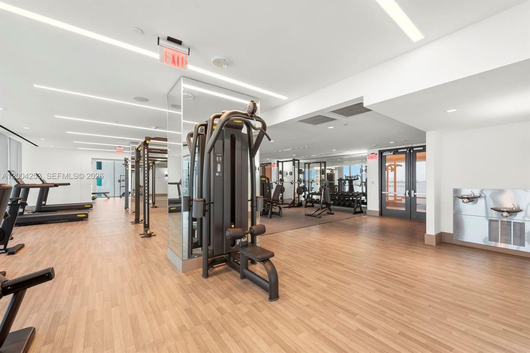 Recently Sold: $4,500,000 (4 beds, 6 baths, 4401 Square Feet)