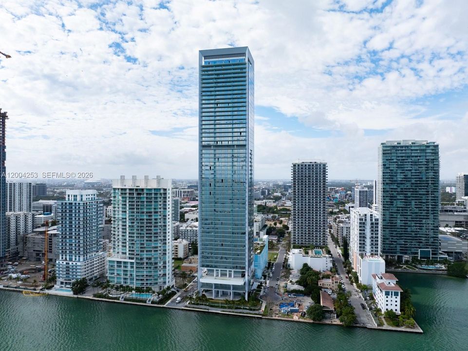 Recently Sold: $4,500,000 (4 beds, 6 baths, 4401 Square Feet)