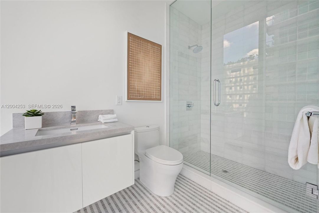 Recently Sold: $4,500,000 (4 beds, 6 baths, 4401 Square Feet)