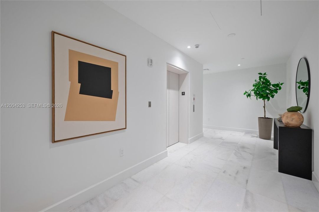 Recently Sold: $4,500,000 (4 beds, 6 baths, 4401 Square Feet)