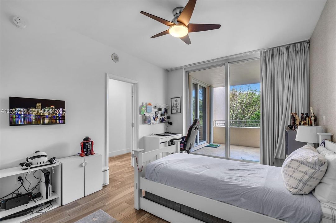 For Sale: $3,340,000 (3 beds, 3 baths, 2510 Square Feet)