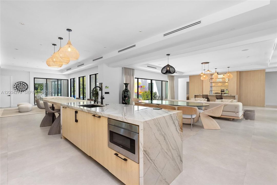 En Venta: $4,995,000 (5 camas, 5 baños, 5776 Pies cuadrados)
