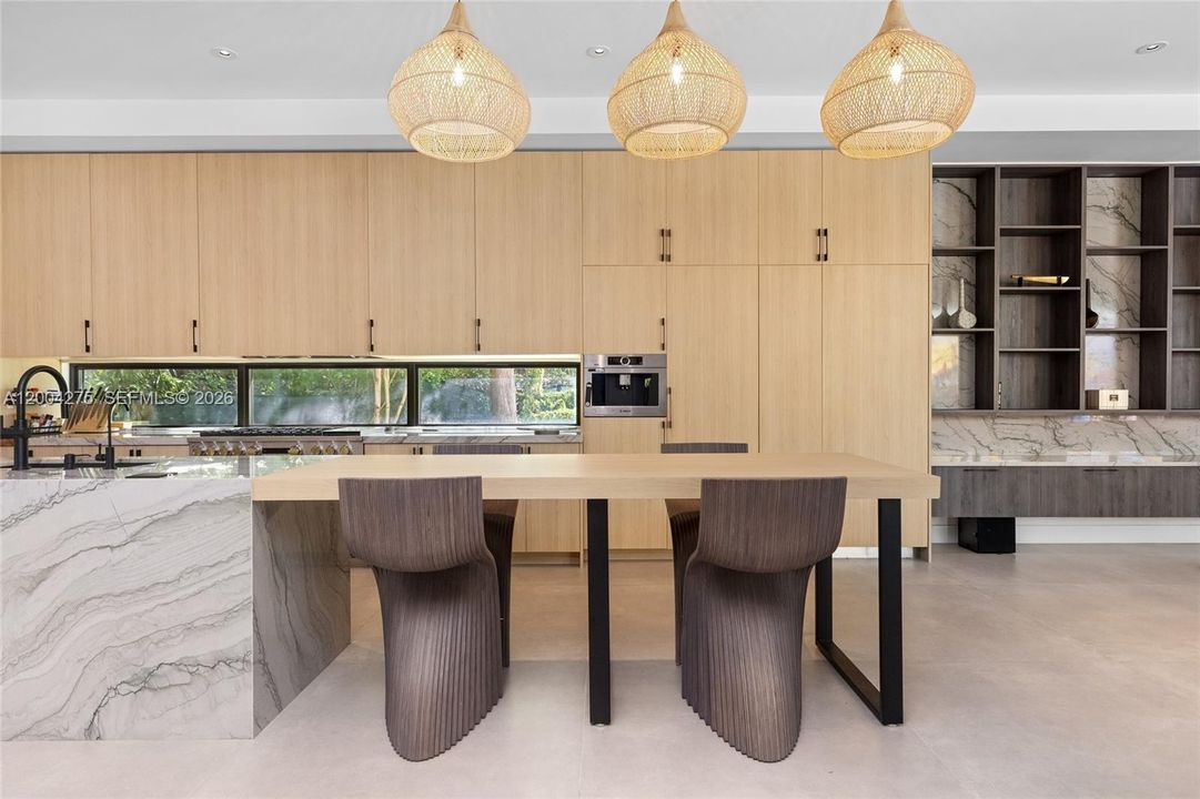 En Venta: $4,995,000 (5 camas, 5 baños, 5776 Pies cuadrados)