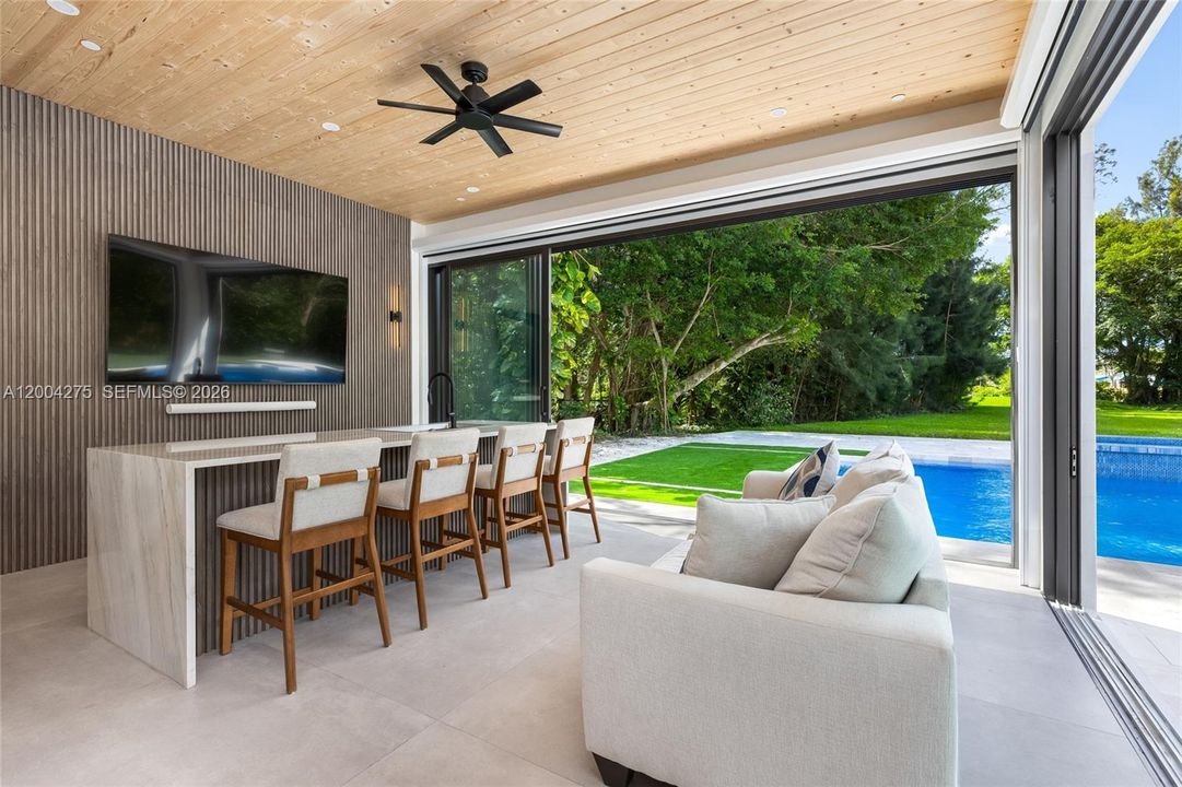 En Venta: $4,995,000 (5 camas, 5 baños, 5776 Pies cuadrados)