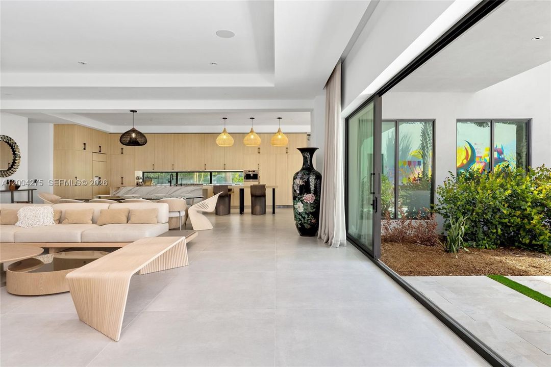 En Venta: $4,995,000 (5 camas, 5 baños, 5776 Pies cuadrados)