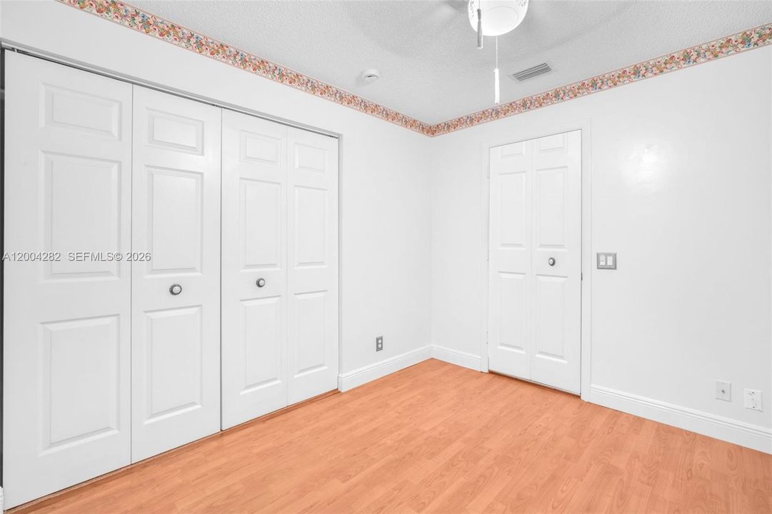 На продажу: $599,000 (3 спален, 2 ванн, 1353 Квадратных фут)