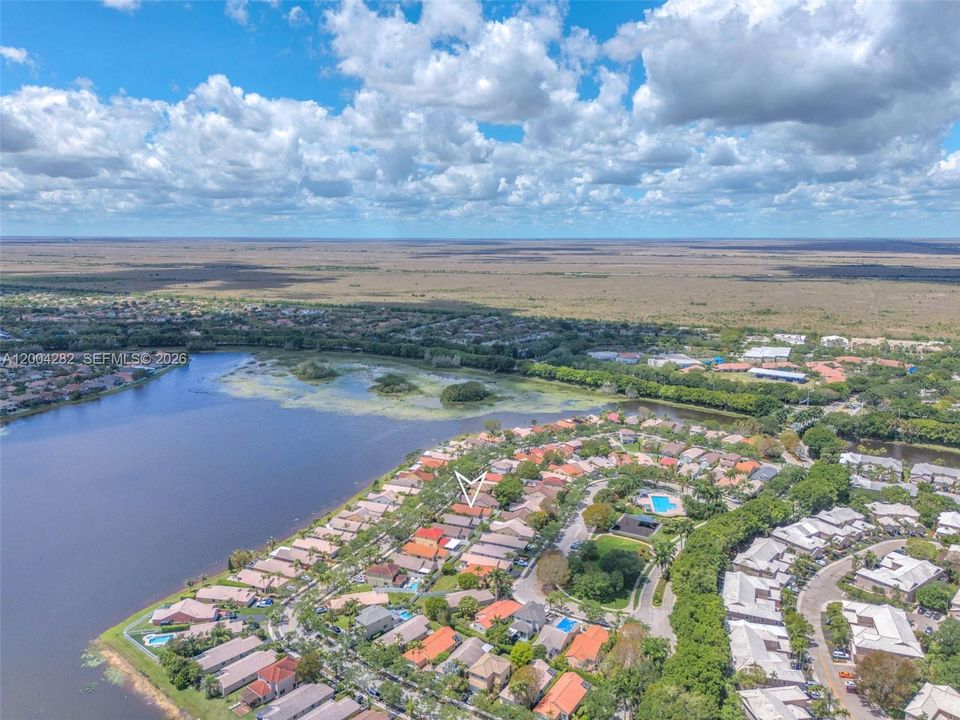 На продажу: $599,000 (3 спален, 2 ванн, 1353 Квадратных фут)