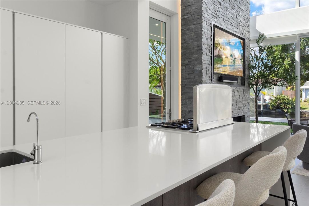 В аренду: $21,900 (4 спален, 3 ванн, 3804 Квадратных фут)