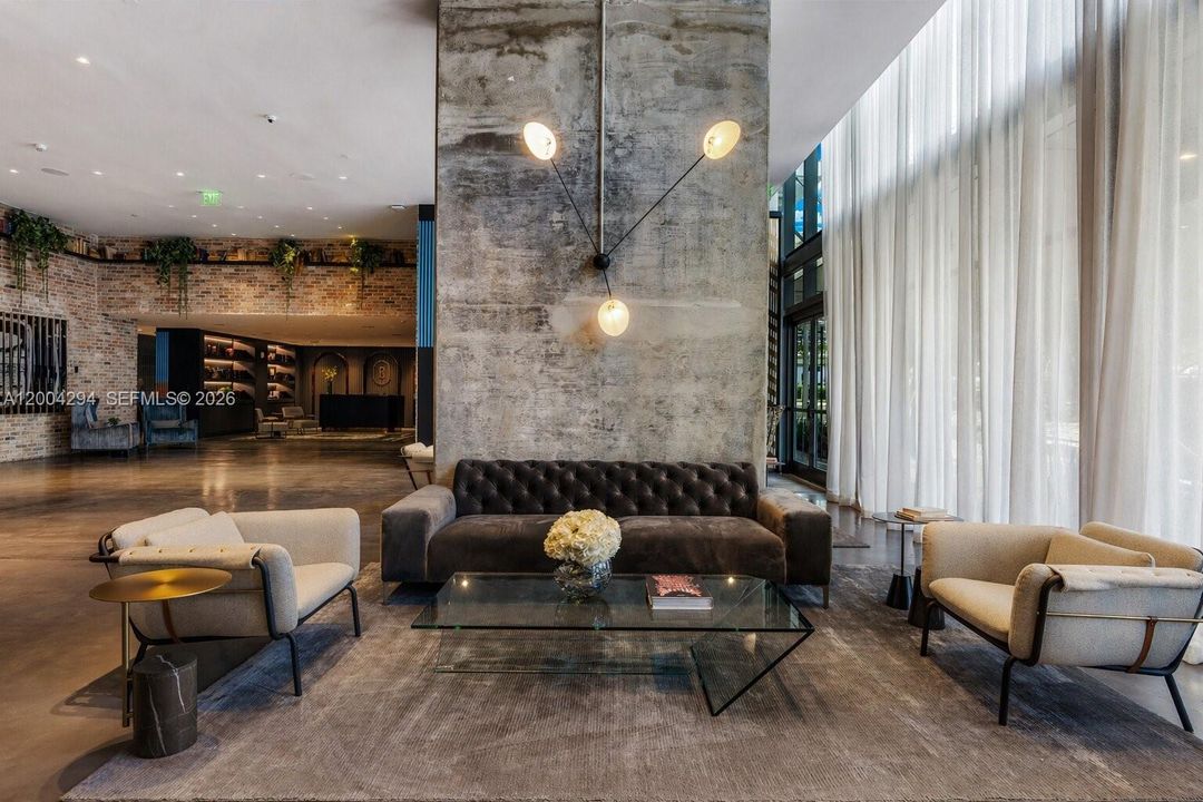 Activo con contrato: $1,099,000 (3 camas, 3 baños, 976 Pies cuadrados)