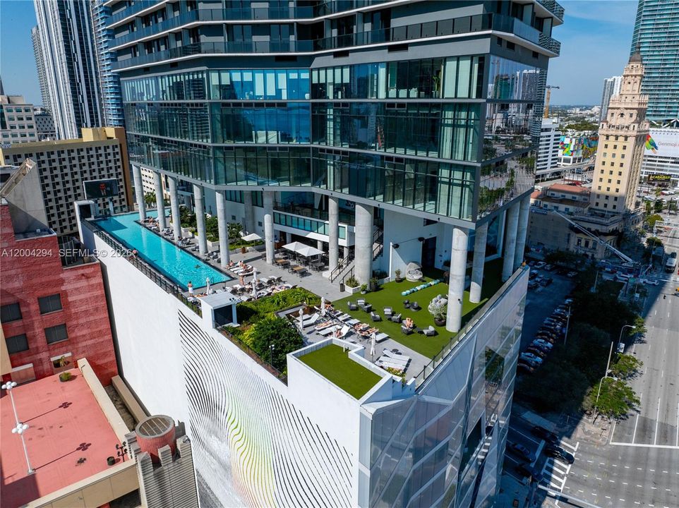 Activo con contrato: $1,099,000 (3 camas, 3 baños, 976 Pies cuadrados)