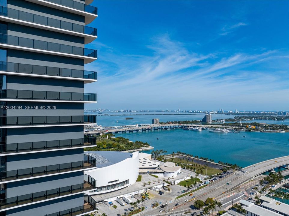 Activo con contrato: $1,099,000 (3 camas, 3 baños, 976 Pies cuadrados)