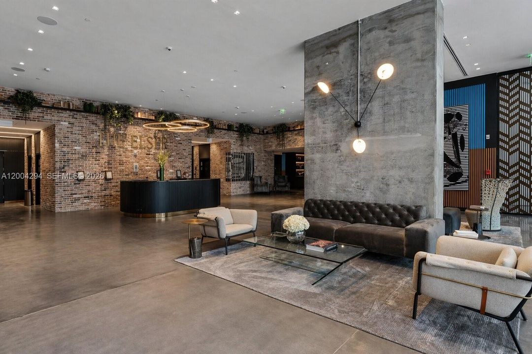 Activo con contrato: $1,099,000 (3 camas, 3 baños, 976 Pies cuadrados)