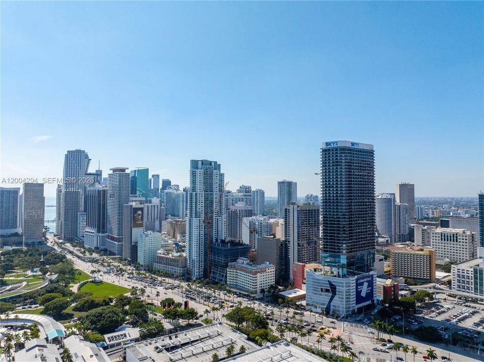 Activo con contrato: $1,099,000 (3 camas, 3 baños, 976 Pies cuadrados)
