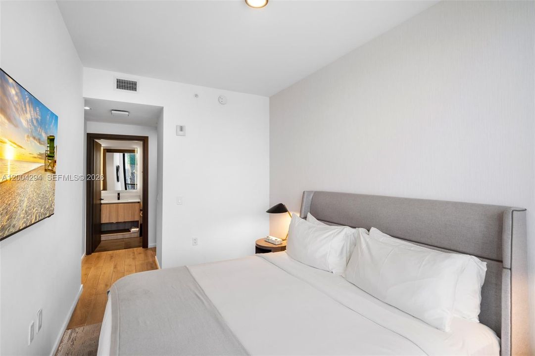 Activo con contrato: $1,099,000 (3 camas, 3 baños, 976 Pies cuadrados)