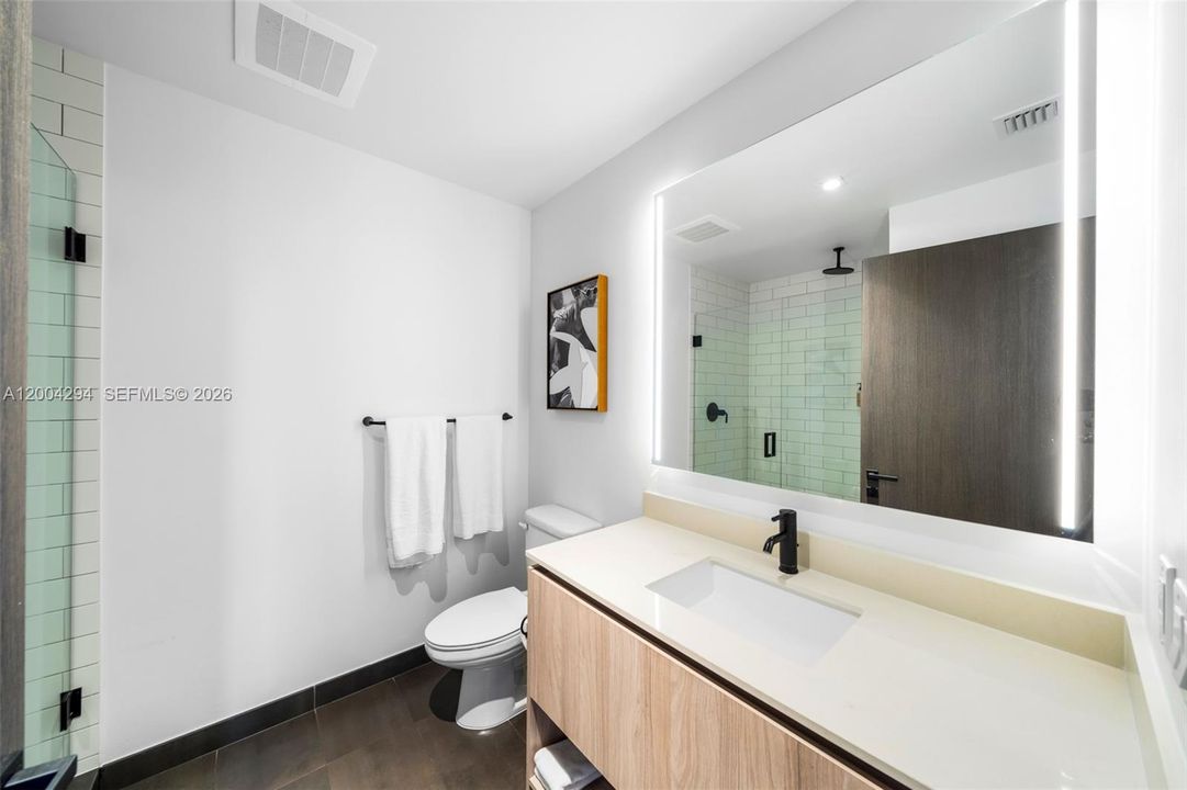 Activo con contrato: $1,099,000 (3 camas, 3 baños, 976 Pies cuadrados)