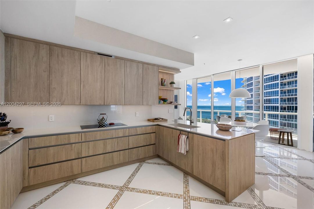 En Renta: $40,000 (4 camas, 4 baños, 3497 Pies cuadrados)