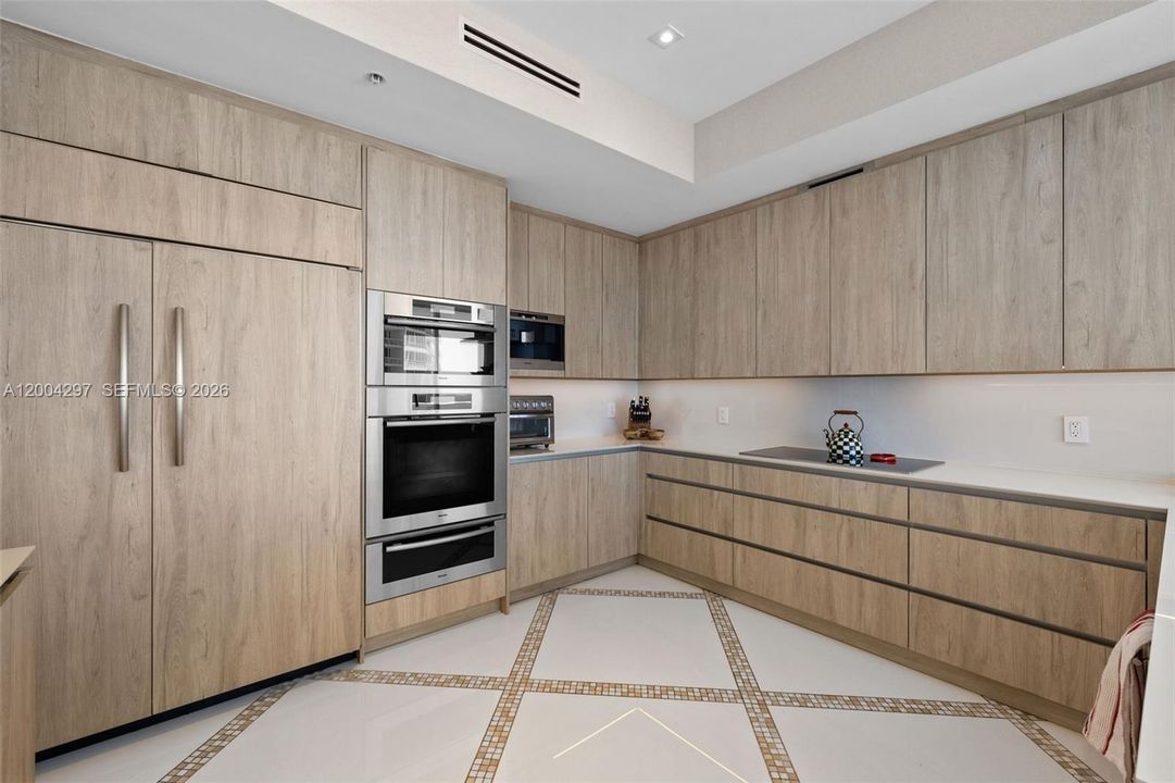 En Renta: $40,000 (4 camas, 4 baños, 3497 Pies cuadrados)