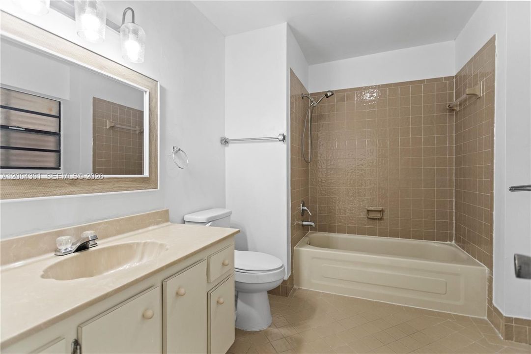 For Rent: $3,100 (3 beds, 2 baths, 1590 Square Feet)